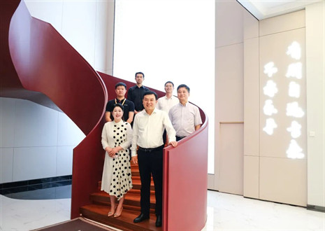 强烈热闹接待省委统战部张部长一行到临客来福家居股分无限公司指点任务！